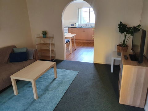 Value 2 Bed Villa Close To QEH + Airport + City + Beach - Your Accommodation 2
