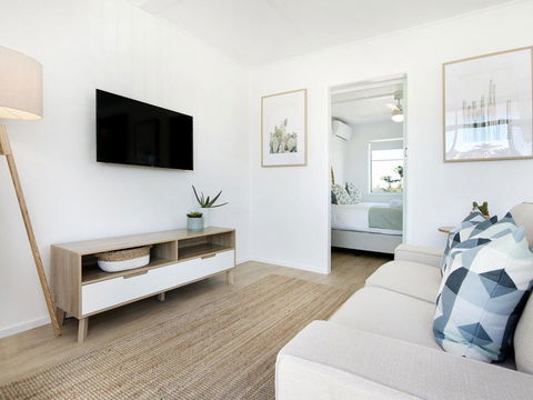 Ventura Beach Motel - 1 Bedroom - Your Accommodation 0