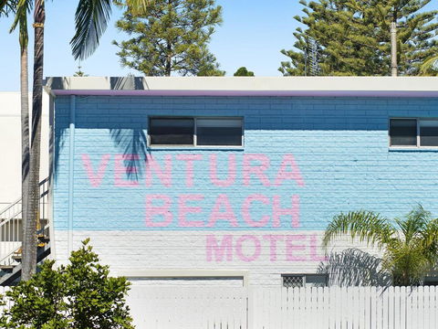 Ventura Beach Motel - 1 Bedroom Unit 8 - Your Accommodation 2