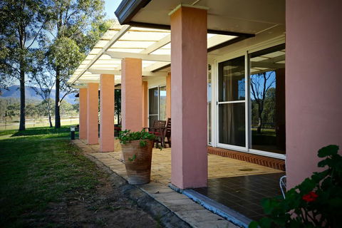 Verona Vineyard Cottage - Your Accommodation 1