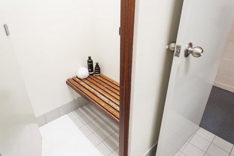 Vickery House 8 Bedroom Flat - Your Accommodation 3
