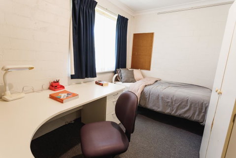 Vickery House 8 Bedroom Flat - Your Accommodation 1
