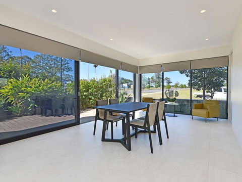 Villa Sorrento Waterside At Trinity Point - Your Accommodation 1