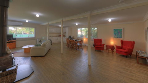 Village Stays Coldstream Gallery Bungalow - Your Accommodation 1