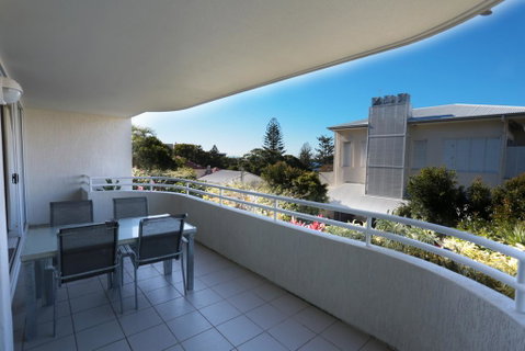 Visit The Cote D'Azur In Sunshine Beach - Your Accommodation 0