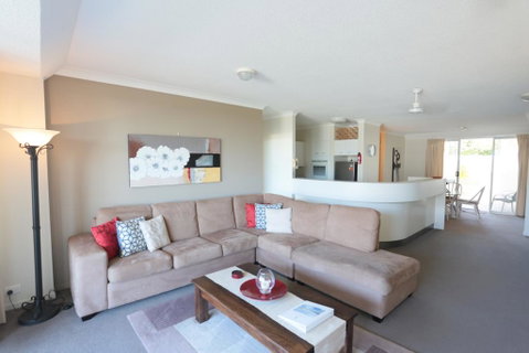 Visit The Cote D'Azur In Sunshine Beach - Your Accommodation 1
