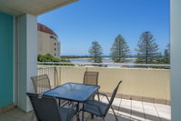 Waldorf Unit 409 - The Entrance NSW