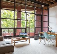 Warehouse Apartment with Balcony in Trendy Area - Your Accommodation