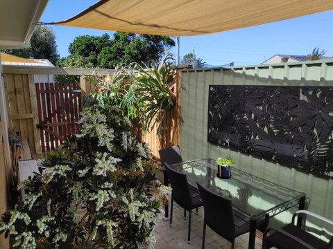 Warilla Sands - Your Accommodation 3