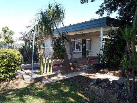 Warren Motor Inn - Your Accommodation 2