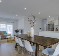 Water Edge Sensation - Your Accommodation