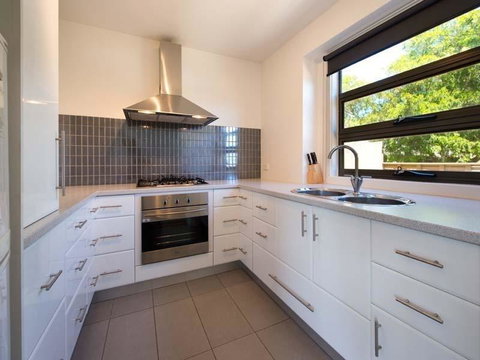 Daydream Cottage - Your Accommodation 3