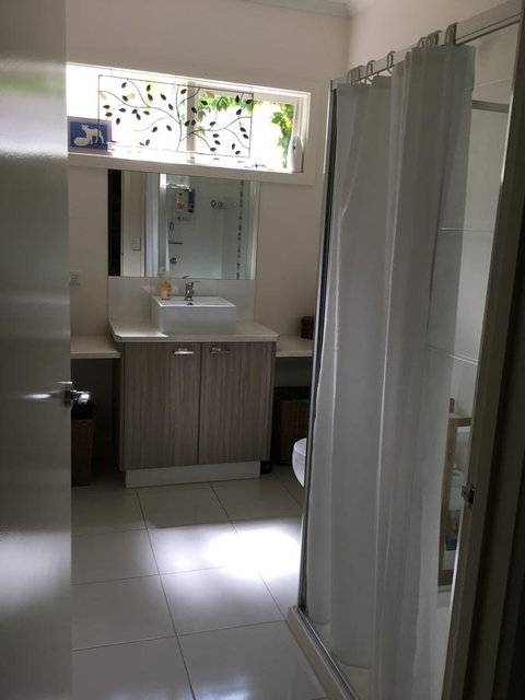 Redruth Cottage - Your Accommodation 4