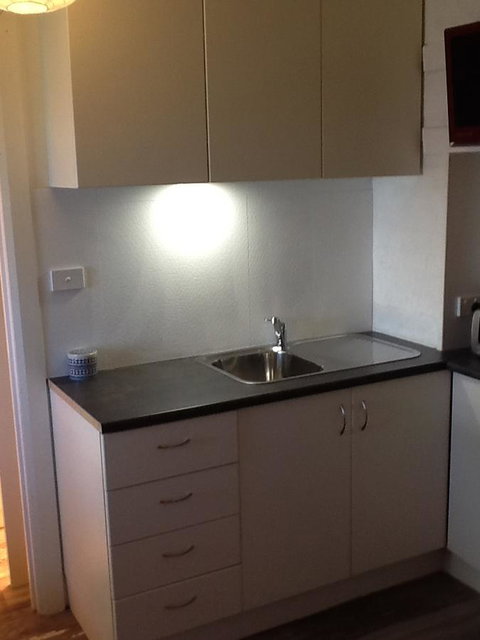 Redruth Cottage - Your Accommodation 23