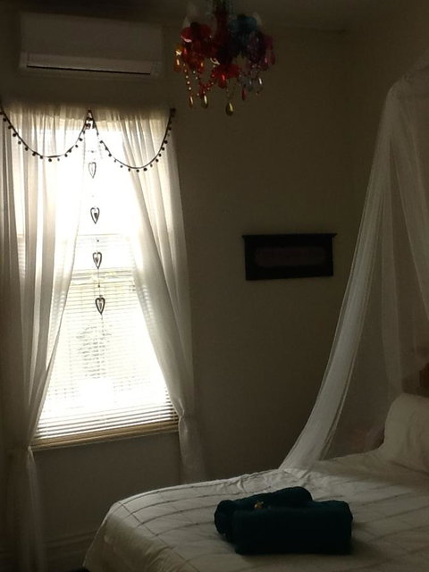 Redruth Cottage - Your Accommodation 13
