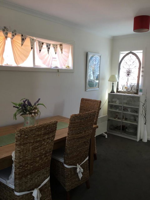 Redruth Cottage - Your Accommodation 5