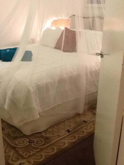Redruth Cottage - Your Accommodation 25