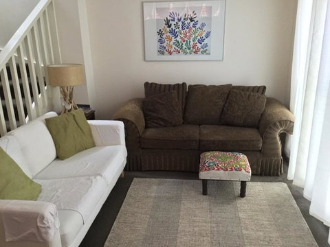 Redruth Cottage - Your Accommodation 3