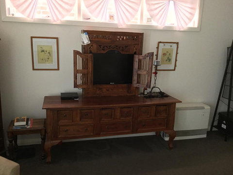 Redruth Cottage - Your Accommodation 9