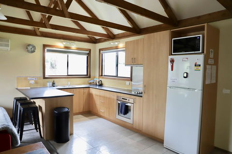 Red Ceder Cottage - Great Ocean Road - Port Campbell - Your Accommodation 11