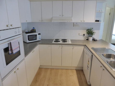 Lifestyle Apartments At Ferntree - Your Accommodation 16