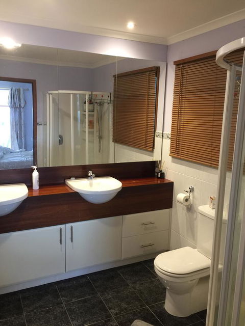 The Dan - Your Accommodation 1
