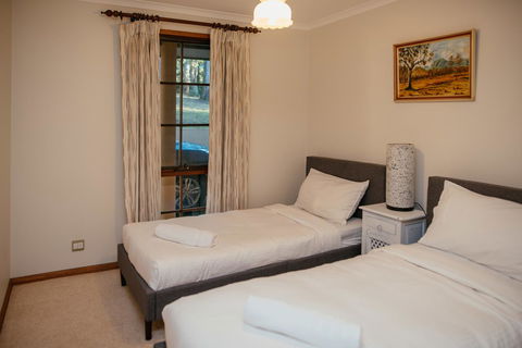 The Dan - Your Accommodation 10