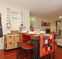 Colour Pop Fitzroy - 3 bedroom pet friendly - Your Accommodation