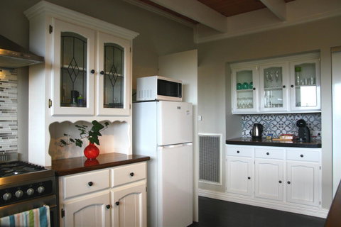 Beautiful View House - Your Accommodation 6