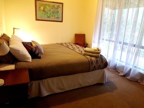 Wahroonga - Your Accommodation 7