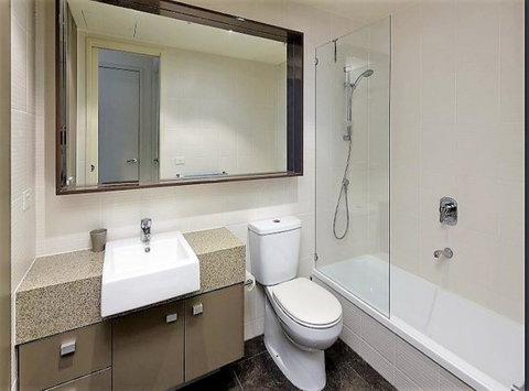 ReadySet Apartments At Southbank One - Your Accommodation 13