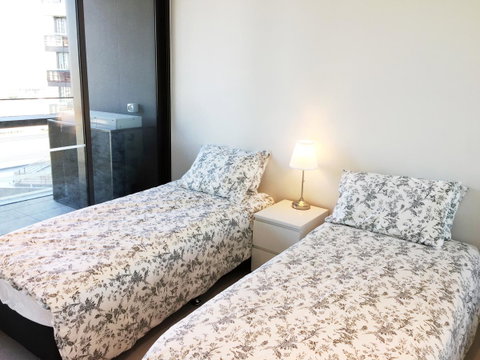 Auzzie Apartments Docklands, Melbourne - Your Accommodation 28