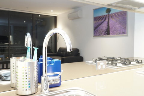 Auzzie Apartments Docklands, Melbourne - Your Accommodation 5