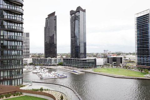 Auzzie Apartments Docklands, Melbourne - Your Accommodation 19