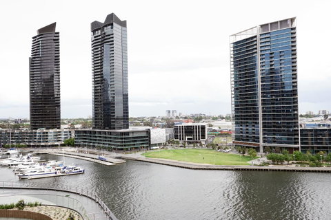 Auzzie Apartments Docklands, Melbourne - Your Accommodation 17
