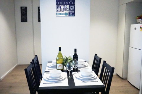 Auzzie Apartments Docklands, Melbourne - Your Accommodation 9