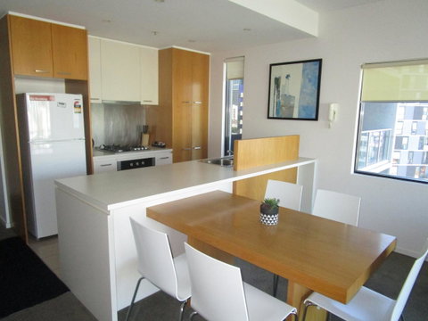 Harbour Escape Apartments Docklands - Your Accommodation 9