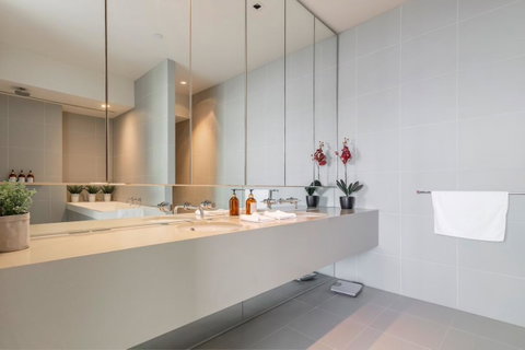 Great Southbank 2 Bedroom Netflix*WIFI*Parking - Your Accommodation 25