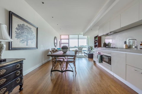 Great Southbank 2 Bedroom Netflix*WIFI*Parking - Your Accommodation 14