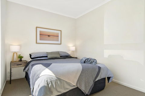 Bask At The Glade - Rejuvenate Stays - Your Accommodation 8