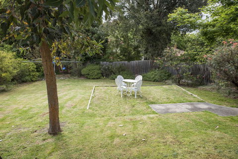 Hillside House - Your Accommodation 9