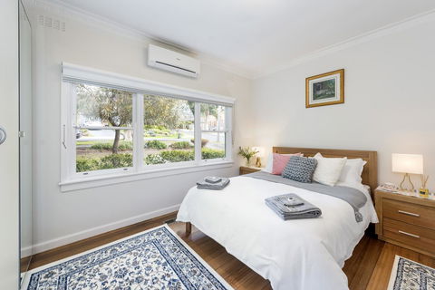 Hillside House - Your Accommodation 6