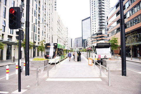 Superb Habour View/ Stylish Apartment / Landmark Building/ Free Tram - Your Accommodation 19