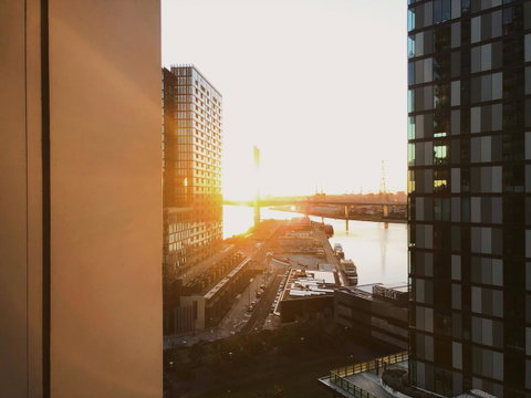 Superb Habour View/ Stylish Apartment / Landmark Building/ Free Tram - Your Accommodation 25
