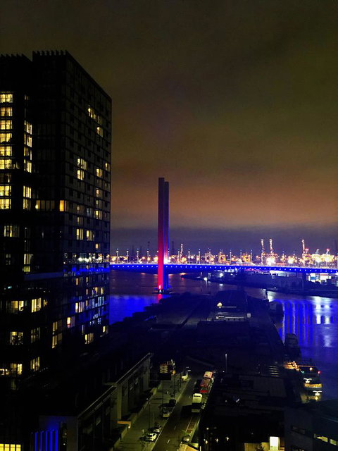 Superb Habour View/ Stylish Apartment / Landmark Building/ Free Tram - Your Accommodation 21