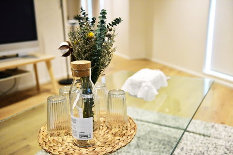 Superb Habour View/ Stylish Apartment / Landmark Building/ Free Tram - Your Accommodation 10