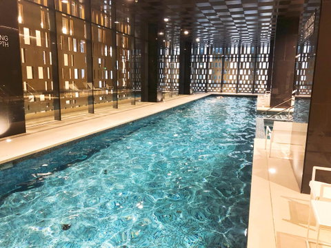 Superb Habour View/ Stylish Apartment / Landmark Building/ Free Tram - Your Accommodation 23