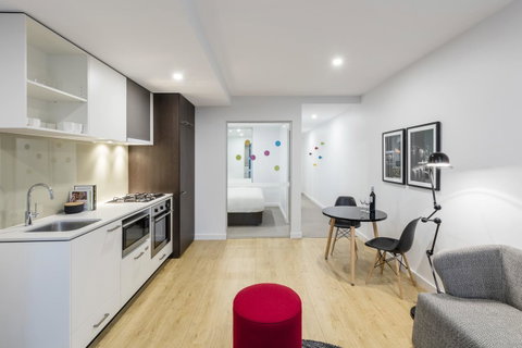 Apartments @ 57 City - Your Accommodation 1