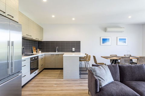 Blairgowrie Apartment 2 - On The Beach - Your Accommodation 3