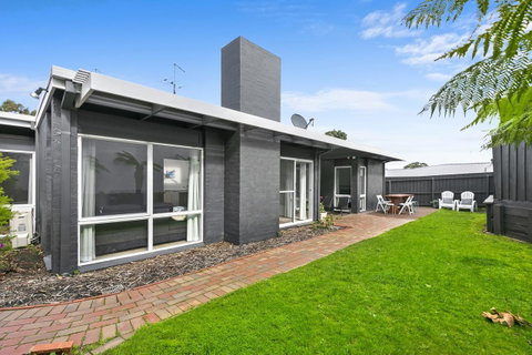 Mysa Anglesea Sleeps 7 WiFi SmartTV Cafes Shops - Your Accommodation 5